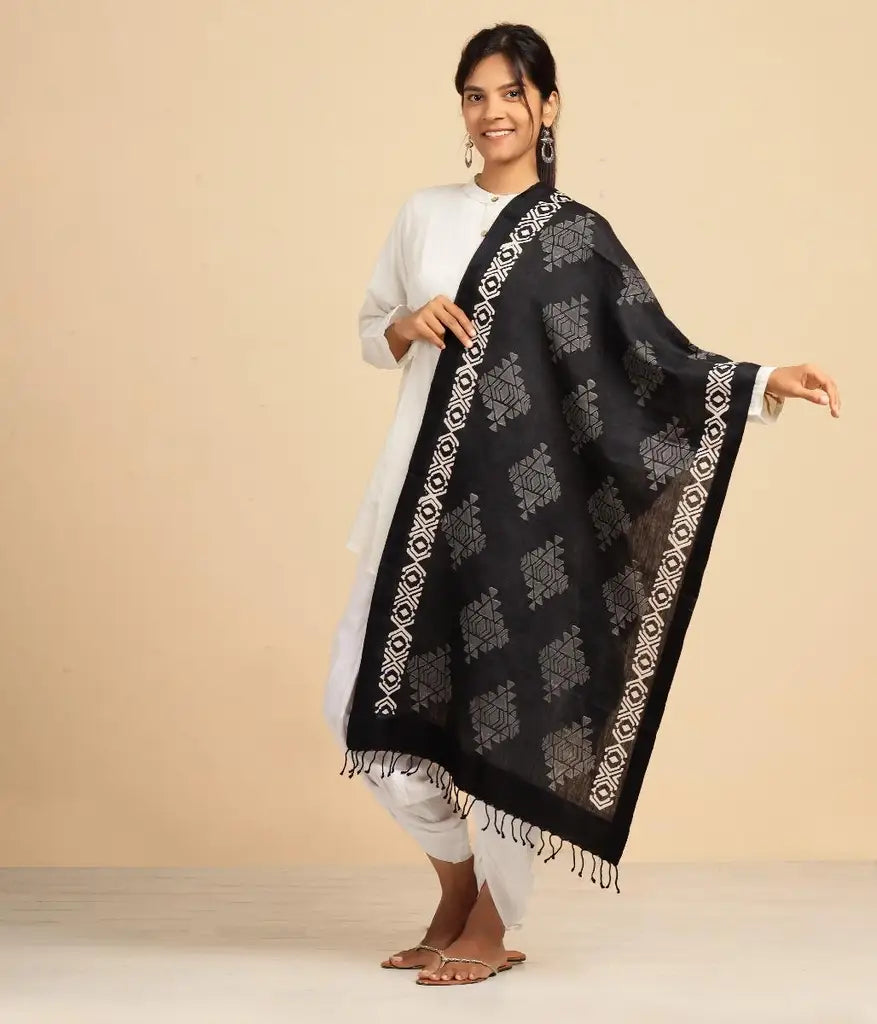 Ethnic Shawl- Black. A festive gift