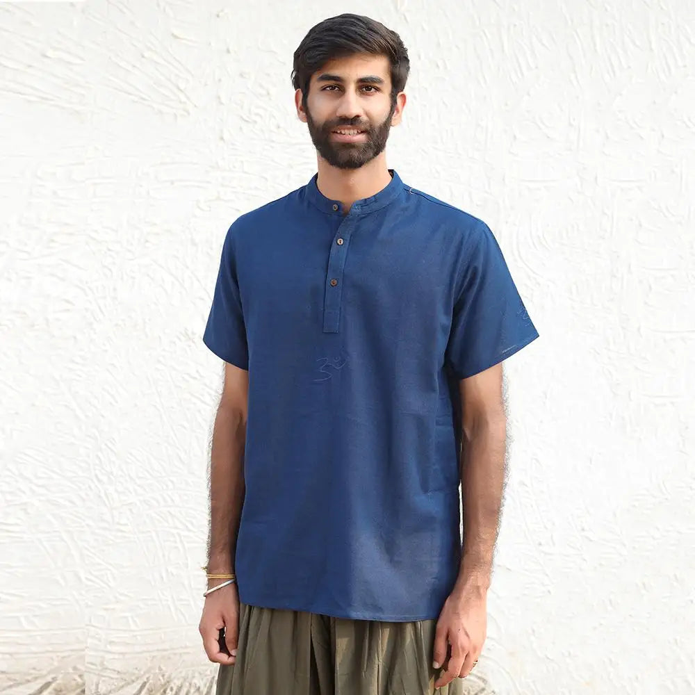 Men’s 100% organic cotton kurta with embroidered (Navy) "Aum". Short sleeved short kurta. Relaxed fit.